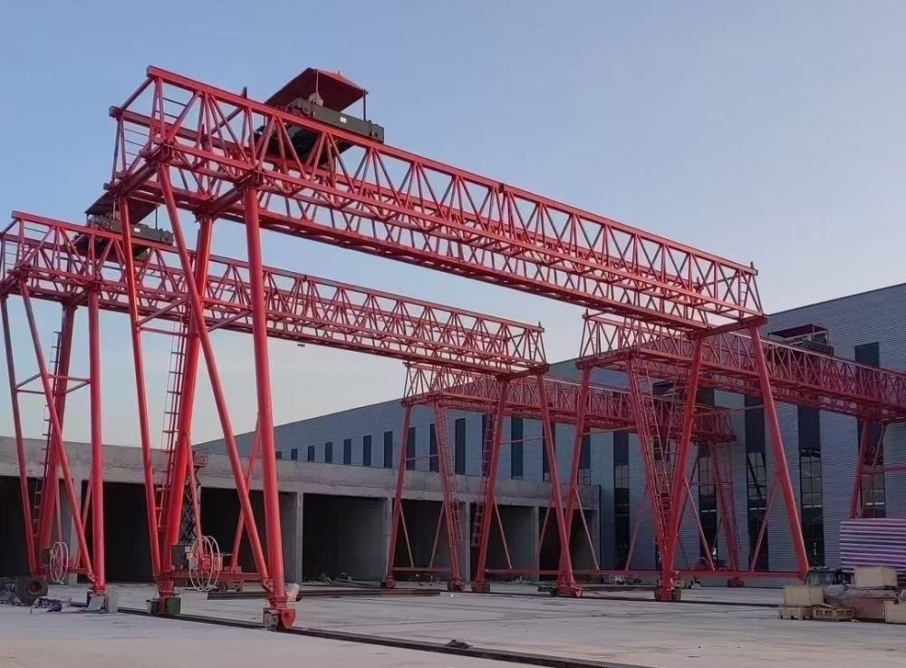 河南龍門(mén)吊、提梁機(jī)、路橋門(mén)機(jī)租賃工程服務(wù)